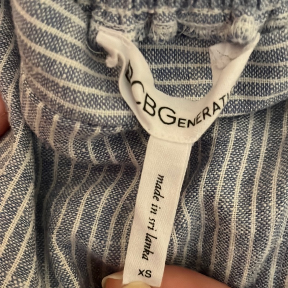 BCBGeneration XS blue & white A-line skirt. - Picture 5 of 5